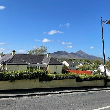 Quay Lodge Westport Exterior photo